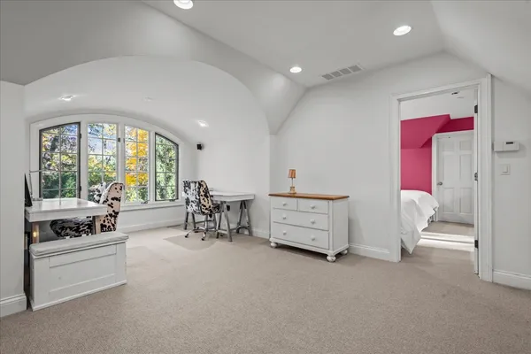 $2,199,000 | 1315 Abington Cambs Drive, Lake Forest, IL 60045