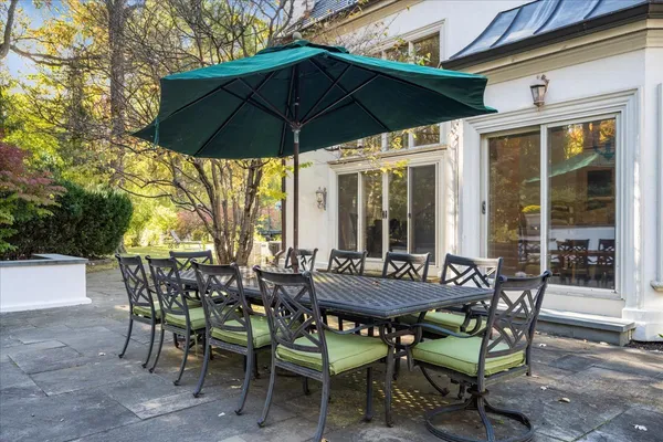$2,199,000 | 1315 Abington Cambs Drive, Lake Forest, IL 60045