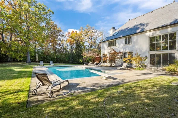 $2,199,000 | 1315 Abington Cambs Drive, Lake Forest, IL 60045