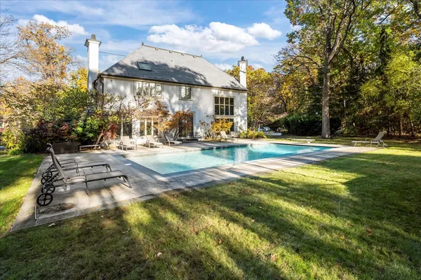 $2,199,000 | 1315 Abington Cambs Drive, Lake Forest, IL 60045