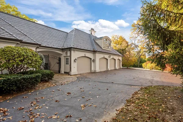 $2,199,000 | 1315 Abington Cambs Drive, Lake Forest, IL 60045