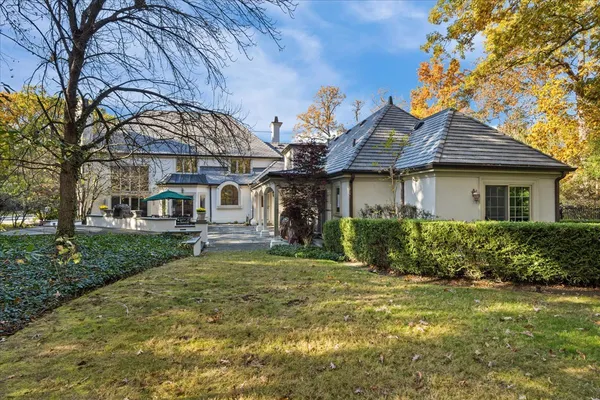 $2,199,000 | 1315 Abington Cambs Drive, Lake Forest, IL 60045