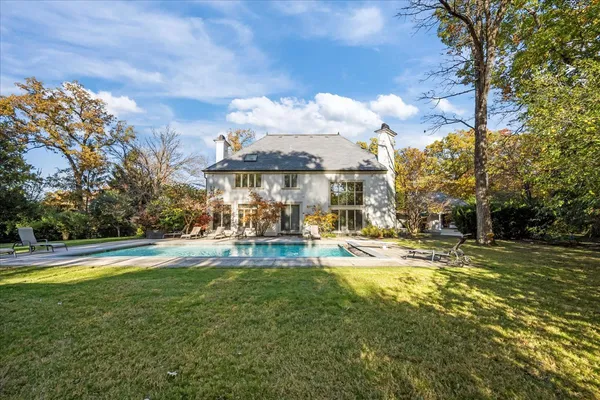$2,199,000 | 1315 Abington Cambs Drive, Lake Forest, IL 60045