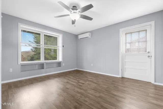 $1,400 | 208 Redstone Drive, Bristol, TN 37620