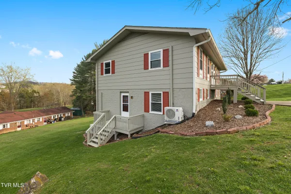 $1,400 | 208 Redstone Drive, Bristol, TN 37620