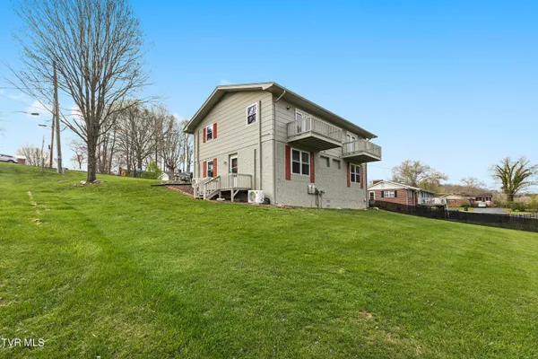 $1,400 | 208 Redstone Drive, Bristol, TN 37620