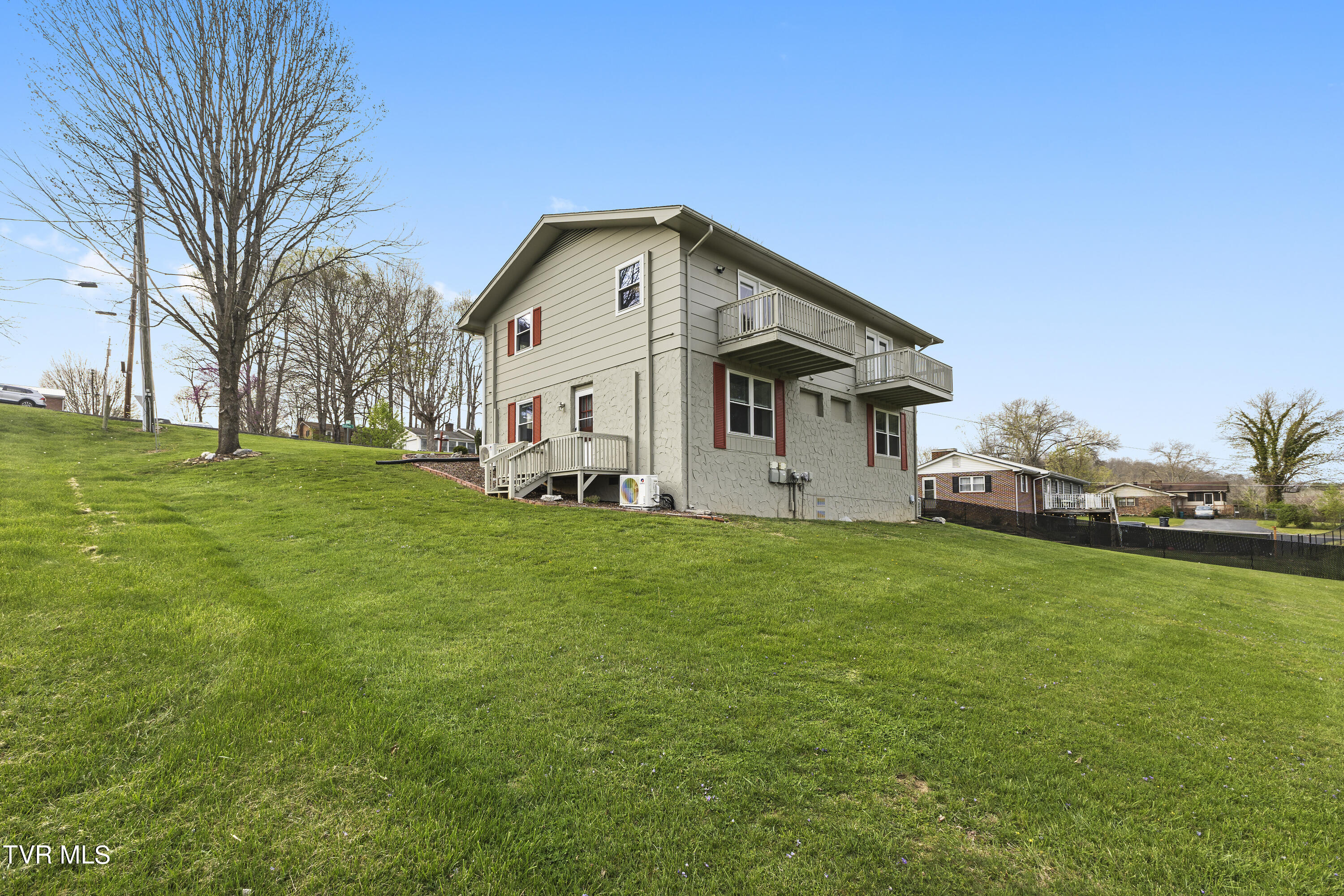 208 Redstone Drive Bristol, TN 37620 - Photo 7 of 29 128A9208