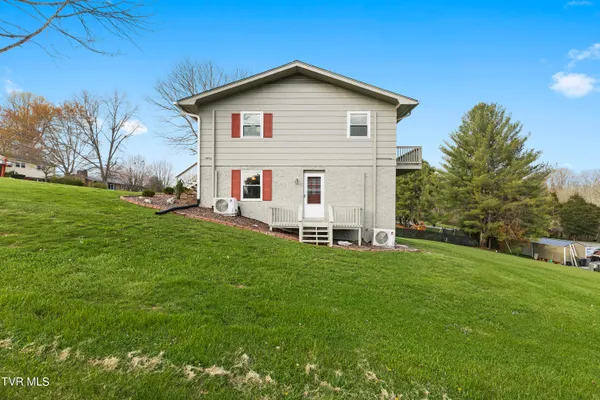 $1,400 | 208 Redstone Drive, Bristol, TN 37620