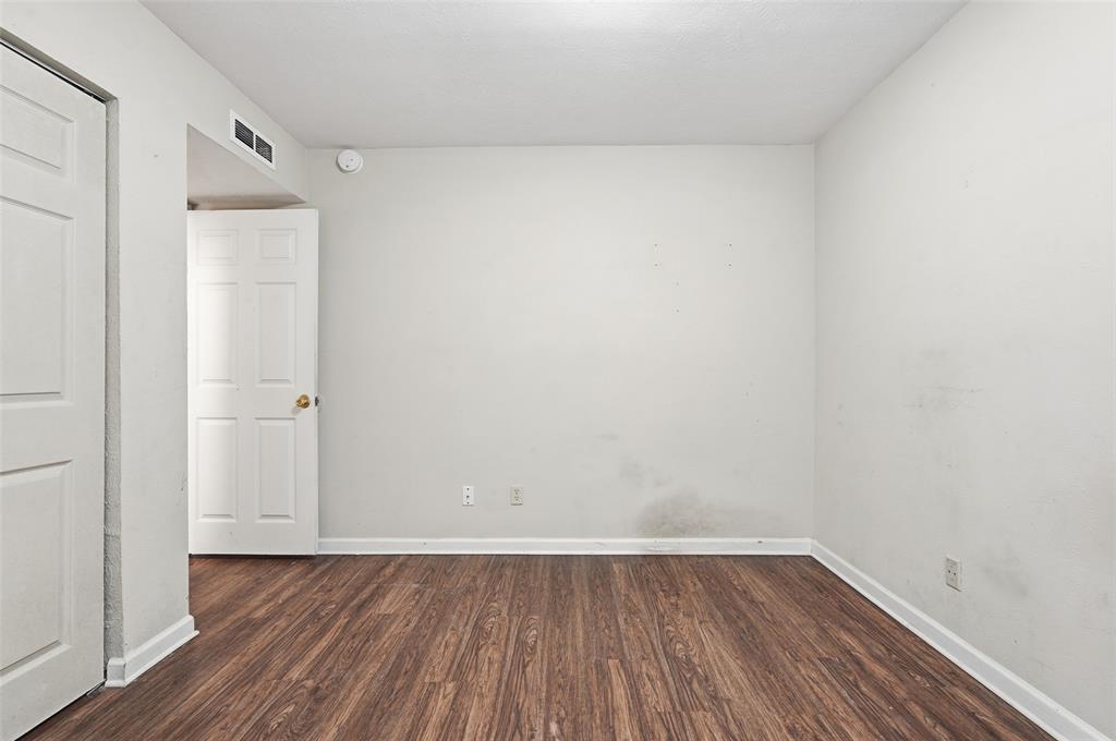 7717 Bermejo Road, Unit 1 Fort Worth, TX 76112 - Photo 20 of 34