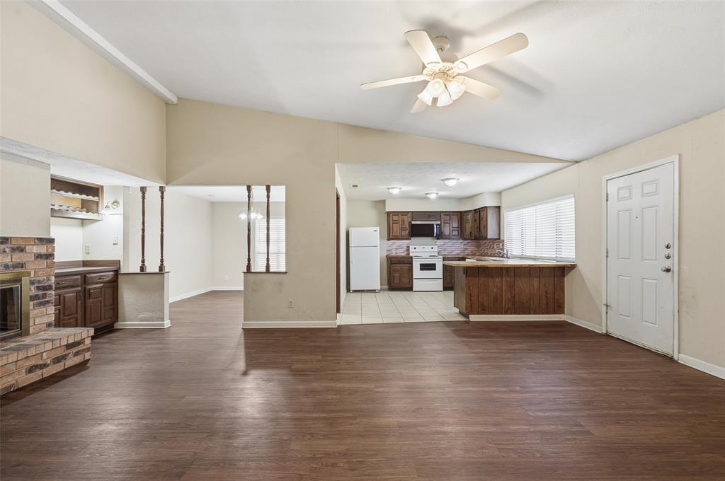 7717 Bermejo Road, Unit 1 Fort Worth, TX 76112 - Photo 9 of 34