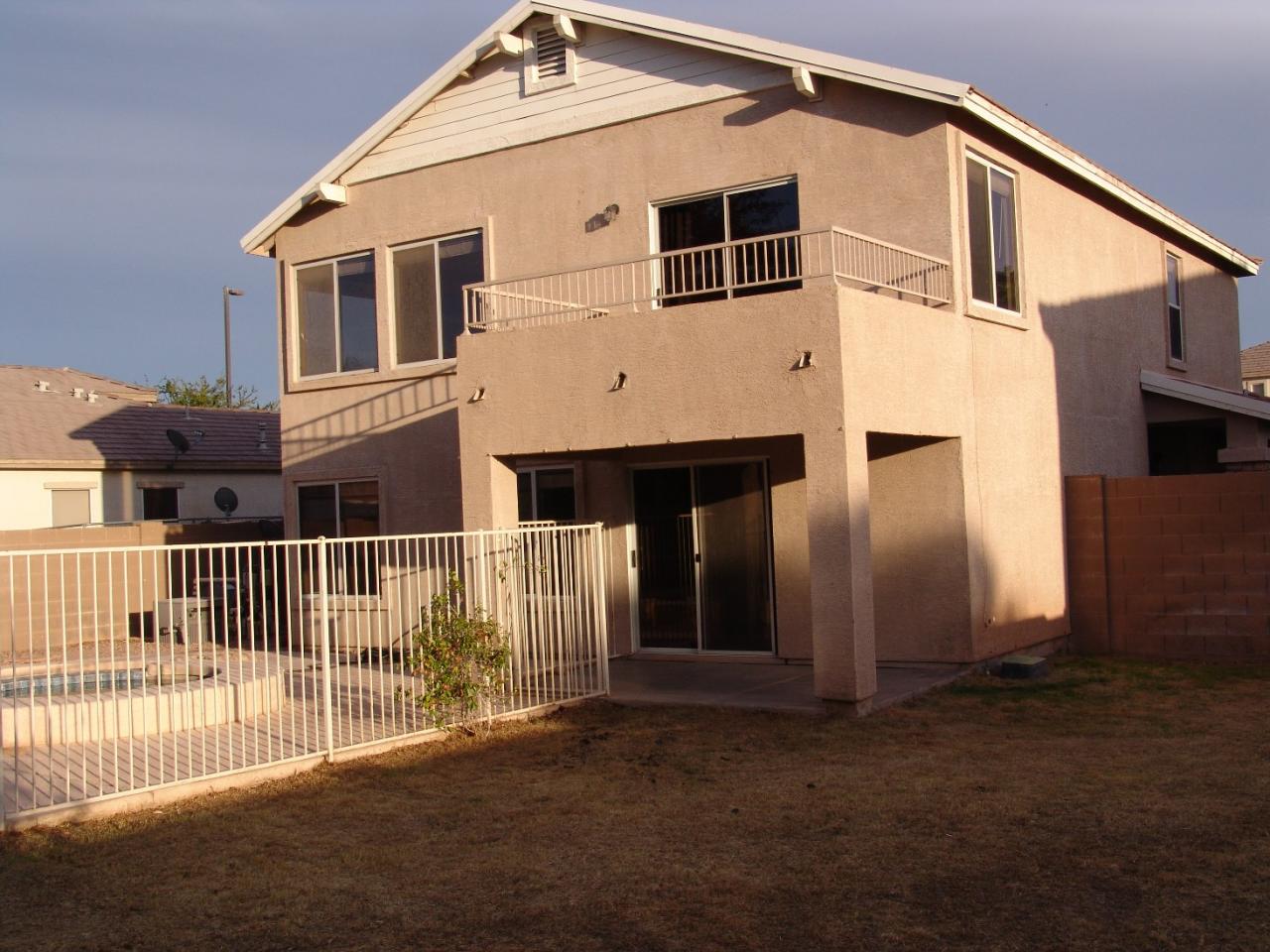 2574 East Del Rio Court Gilbert, AZ 85295 - Photo 2 of 14 Backyard
