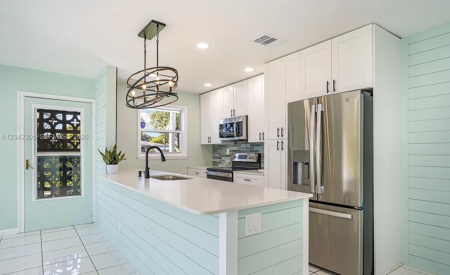 560 High Point Drive, Unit D Delray Beach, FL 33445 - Photo 1 of 34