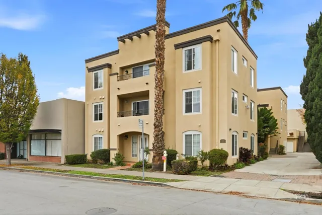 $880,000 | 134 Carroll Street, Unit 202, Sunnyvale, CA 94086