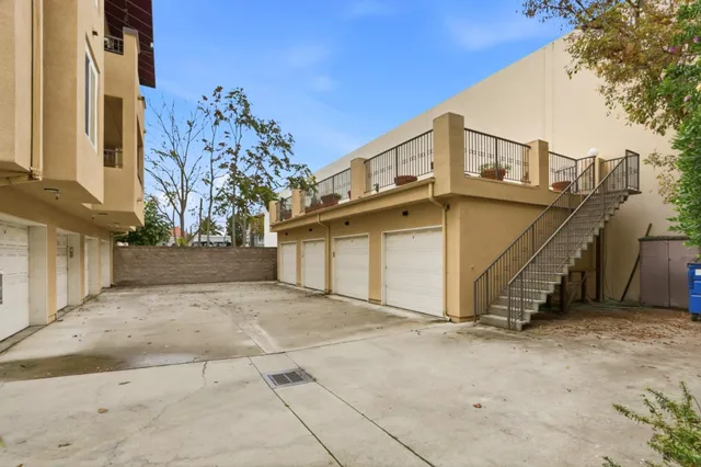 $880,000 | 134 Carroll Street, Unit 202, Sunnyvale, CA 94086