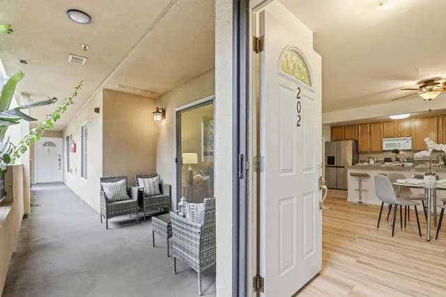 $880,000 | 134 Carroll Street, Unit 202, Sunnyvale, CA 94086