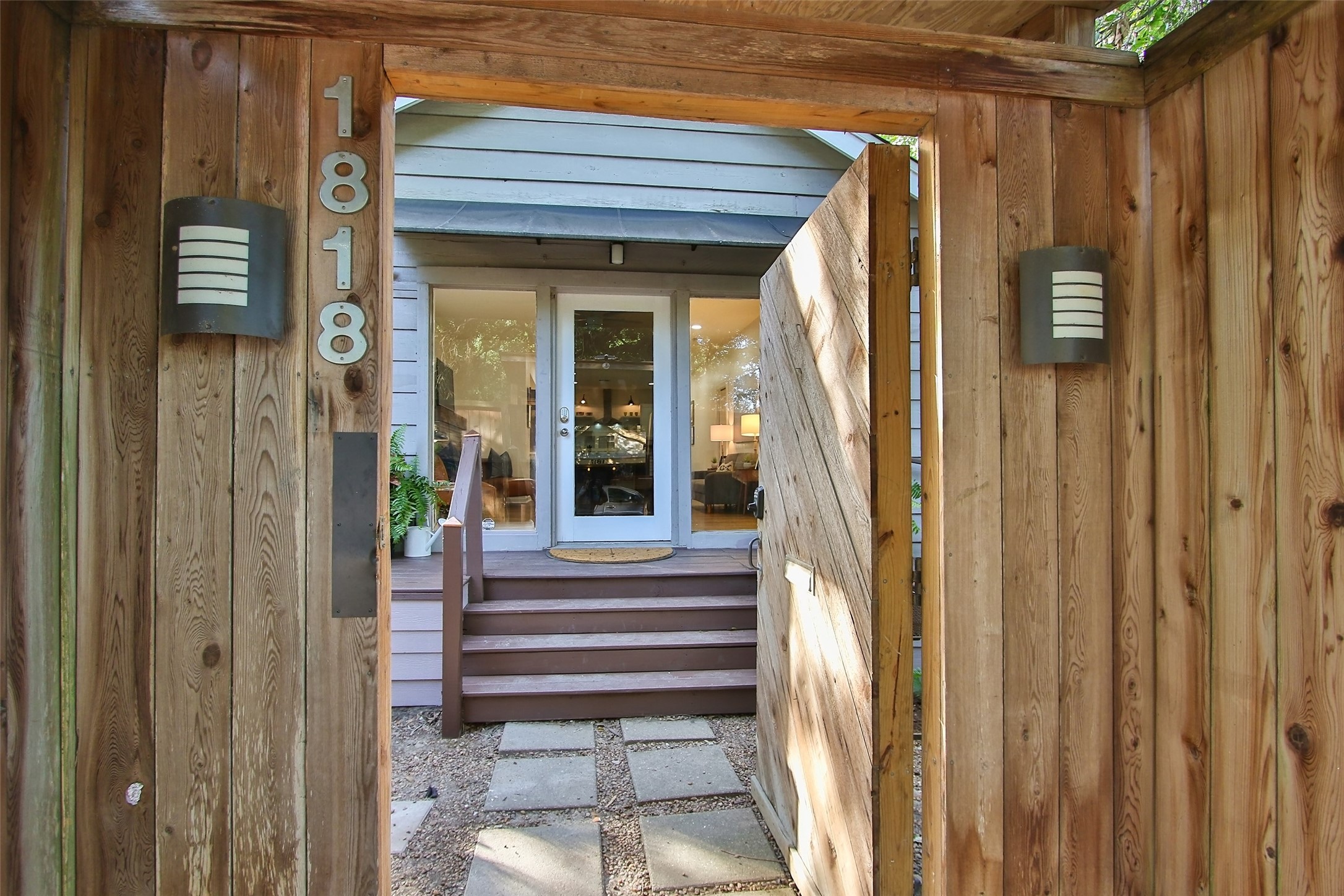 1818 Haver Street Houston, TX 77006 - Photo 13 of 30