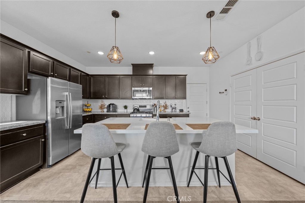 6236 Harmony Way Banning, CA 92220 - Photo 16 of 44