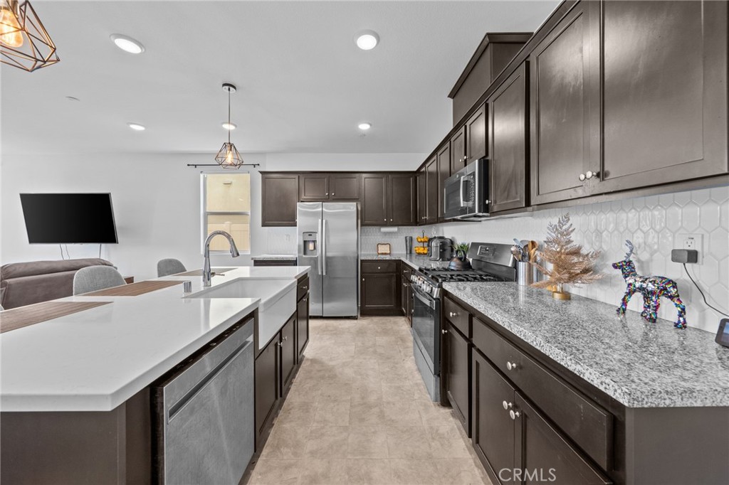 6236 Harmony Way Banning, CA 92220 - Photo 18 of 44