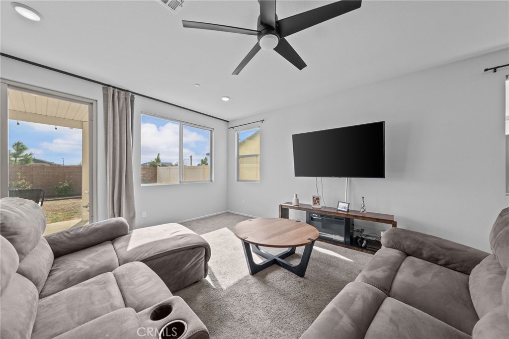 6236 Harmony Way Banning, CA 92220 - Photo 22 of 44