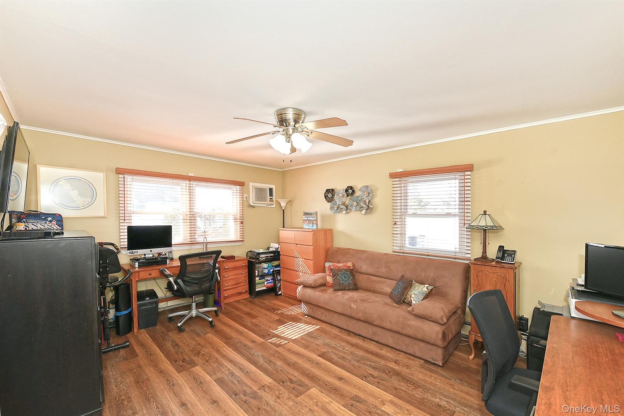 232 Old Farm Road Levittown, NY 11756 - Photo 14 of 27