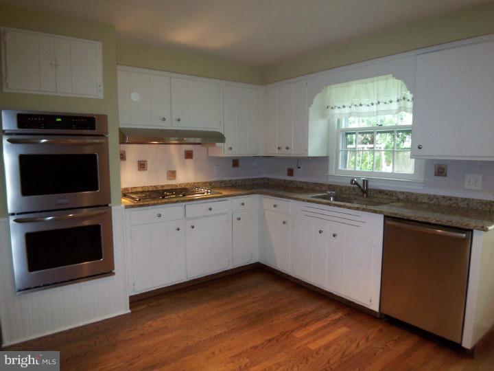 745 Stonehouse Road Moorestown, NJ 08057 - Photo 7 of 19 Kitchen