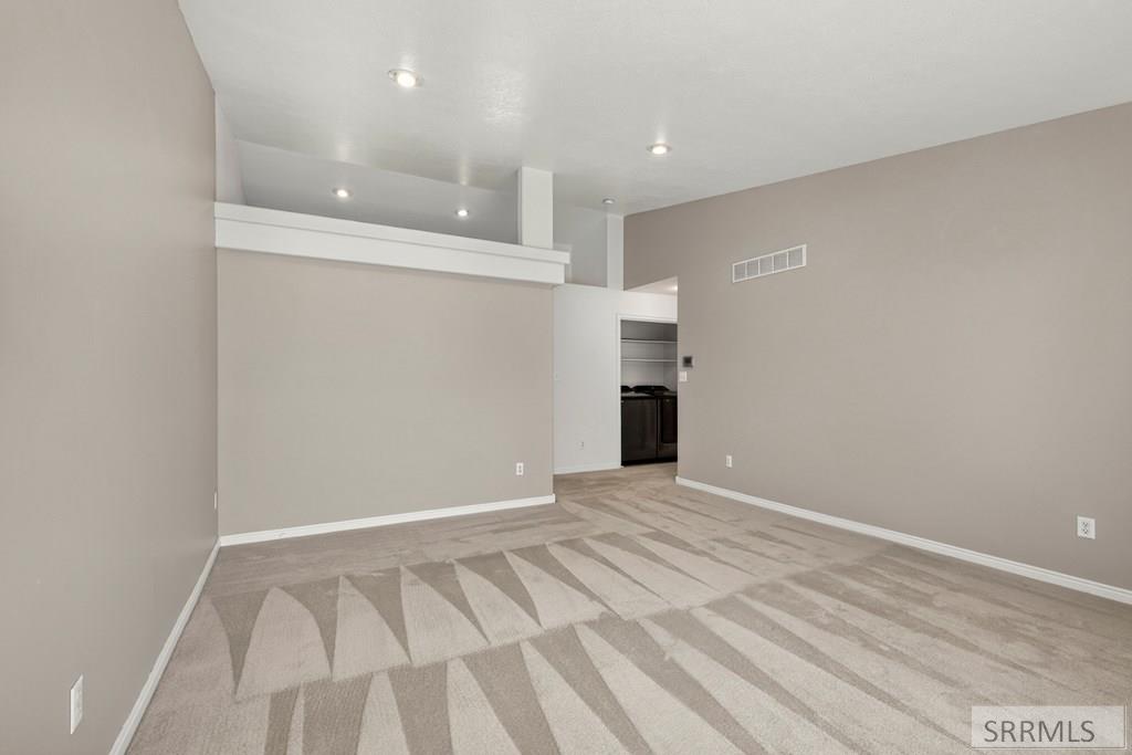 2907 Courtyard Circle Ammon, ID 83406 - Photo 5 of 32