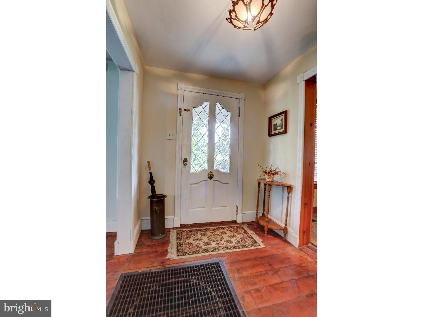 550 Gum Tree Road Cochranville, PA 19330 - Photo 4 of 25 Foyer