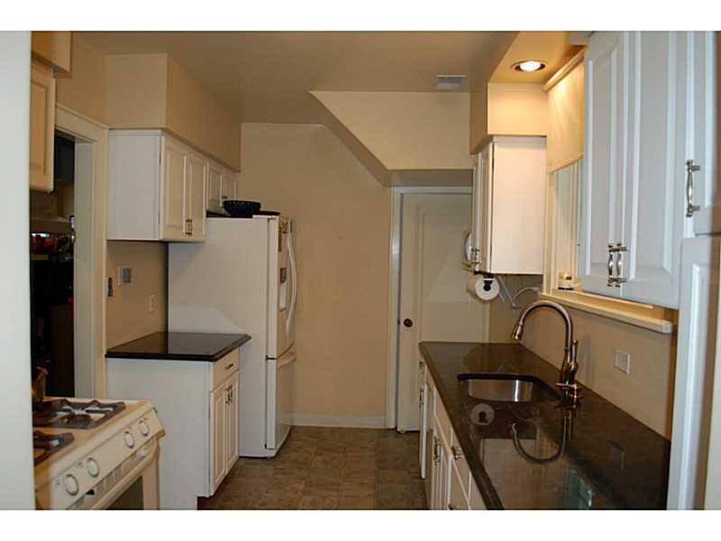 490 Mapleton Avenue Mt. Lebanon, PA 15228 - Photo 7 of 25 Kitchen.