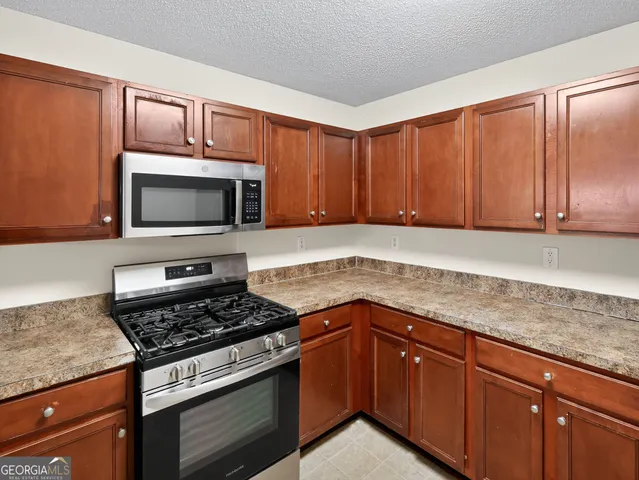 $289,900 | 3560 Oakshire Way Southeast, Atlanta, GA 30354