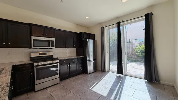 $2,150 | 3774 Amity Lane, Clovis, CA 93619