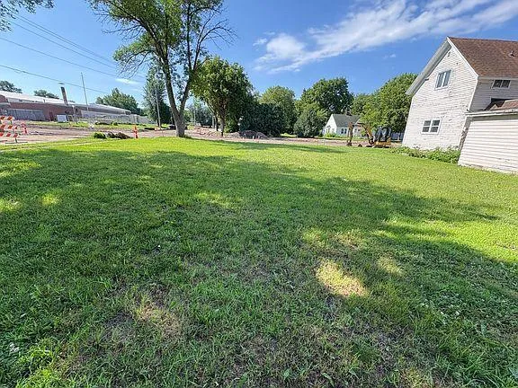 $12,000 | 49 South Hering Street, Appleton, MN 56208