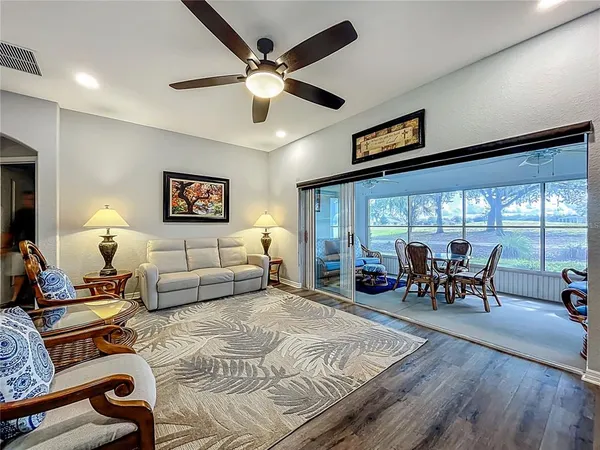 $2,400 | 27327 Roanoke Drive, Leesburg, FL 34748