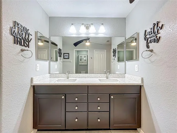 $2,400 | 27327 Roanoke Drive, Leesburg, FL 34748