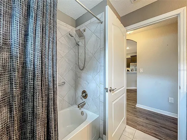 $2,400 | 27327 Roanoke Drive, Leesburg, FL 34748