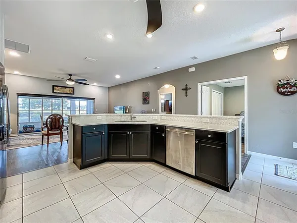 $2,400 | 27327 Roanoke Drive, Leesburg, FL 34748