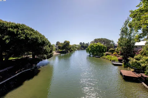 $895,000 | 801 Ironwood Road, Alameda, CA 94502