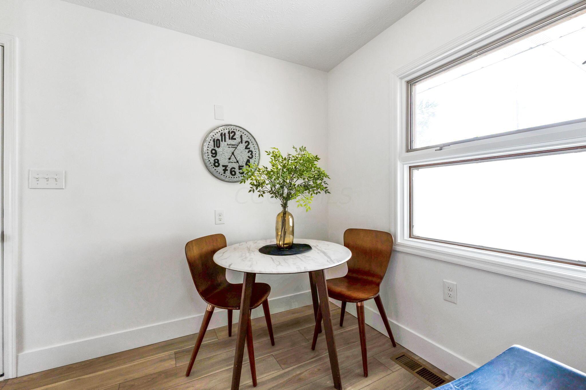 2527 Cranford Road Columbus, OH 43221 - Photo 6 of 40 2527 Cranford (Interior)-8