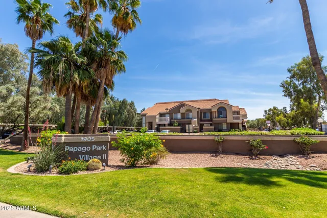 $1,900 | 609 East Mesquite Circle, Unit D131, Tempe, AZ 85288