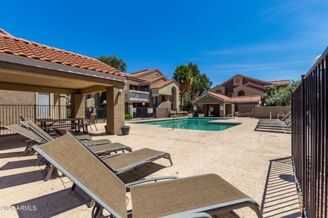 $1,900 | 609 East Mesquite Circle, Unit D131, Tempe, AZ 85288