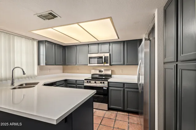 $1,900 | 609 East Mesquite Circle, Unit D131, Tempe, AZ 85288