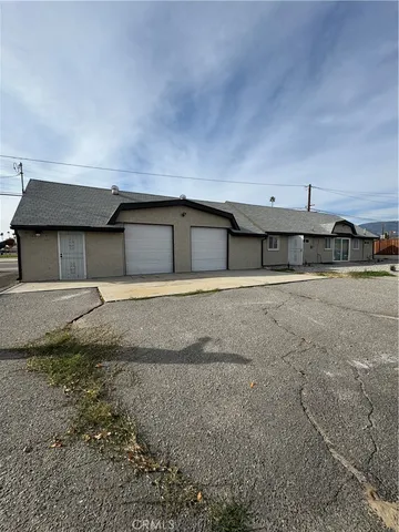 a house view with a outdoor space