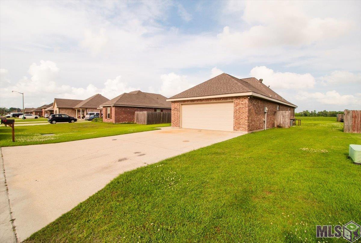 243 Landmark Drive Raceland, LA 70394 - Photo 3 of 18