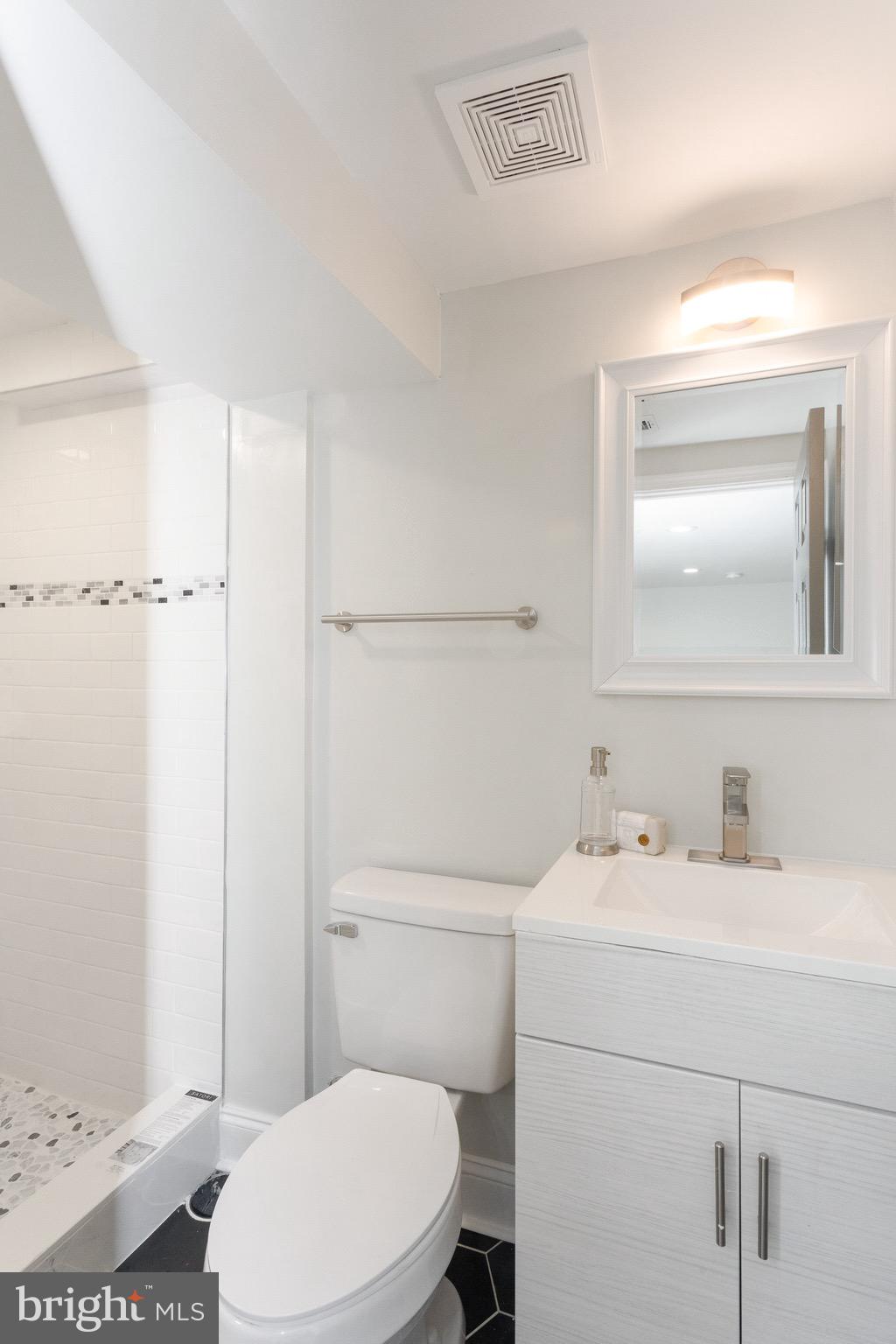 3228 Dorithan Road Baltimore, MD 21215 - Photo 18 of 27 Gallery Image 18