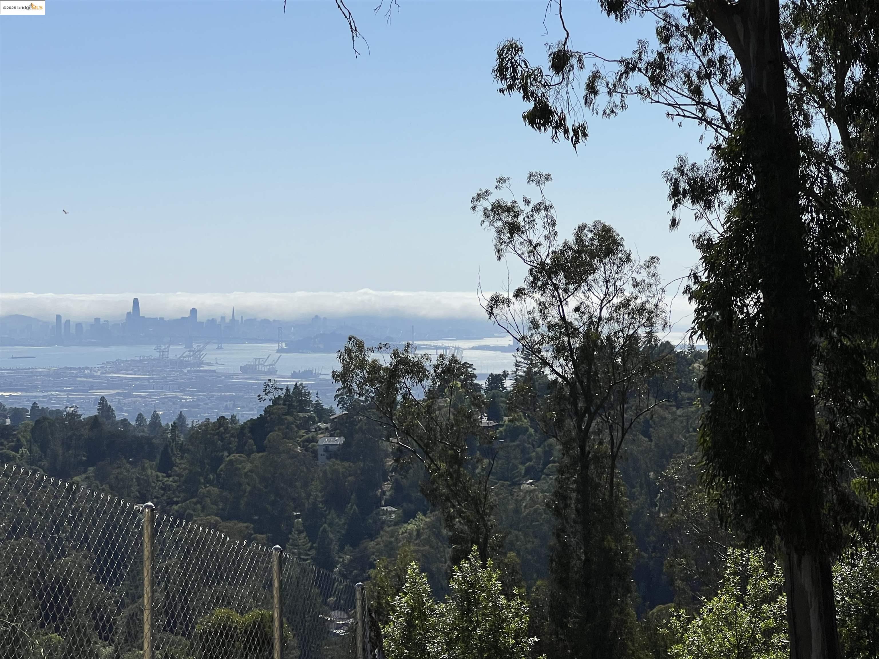 82 Oakwood Court Oakland, CA 94611 - Photo 8 of 9 a view of a lake