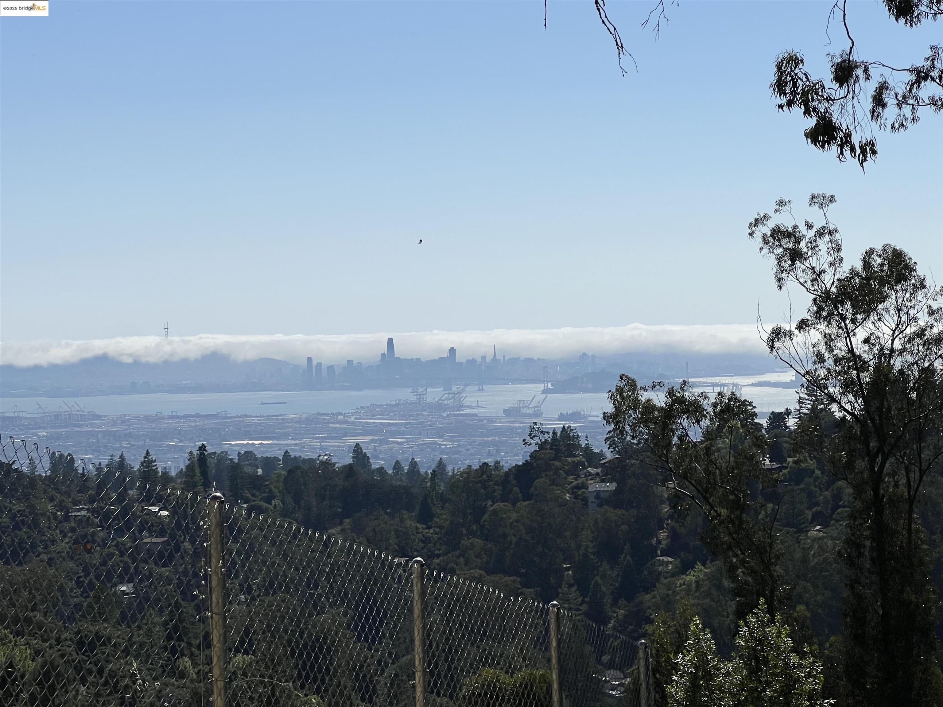 82 Oakwood Court Oakland, CA 94611 - Photo 9 of 9 a view of a city
