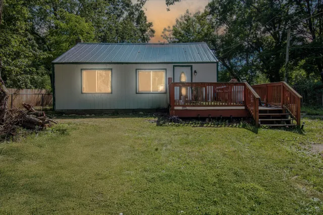 $117,000 | 712 South Lagrave Street, Paw Paw, MI 49079