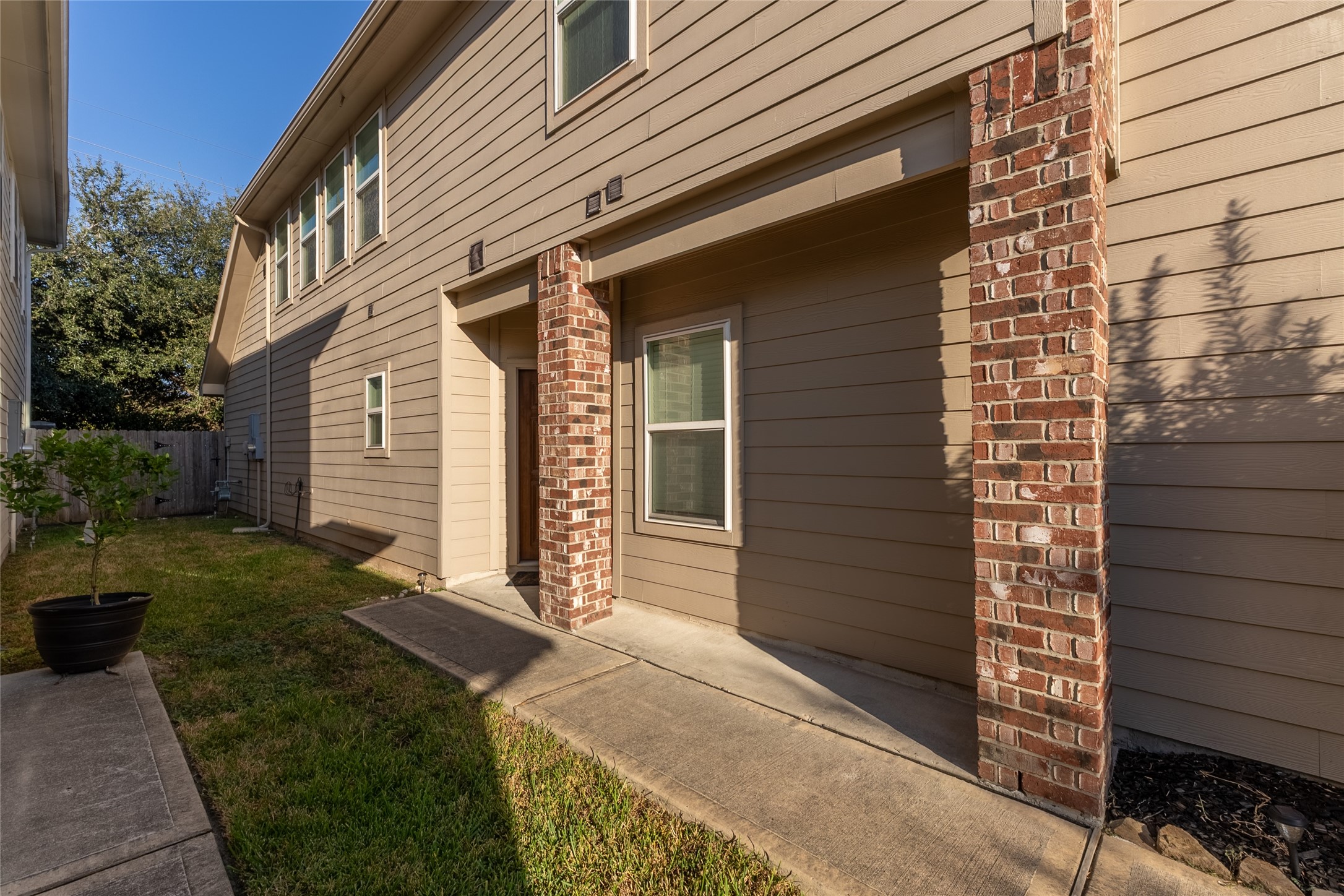11413 Hackmatack Way Houston, TX 77066 - Photo 3 of 33