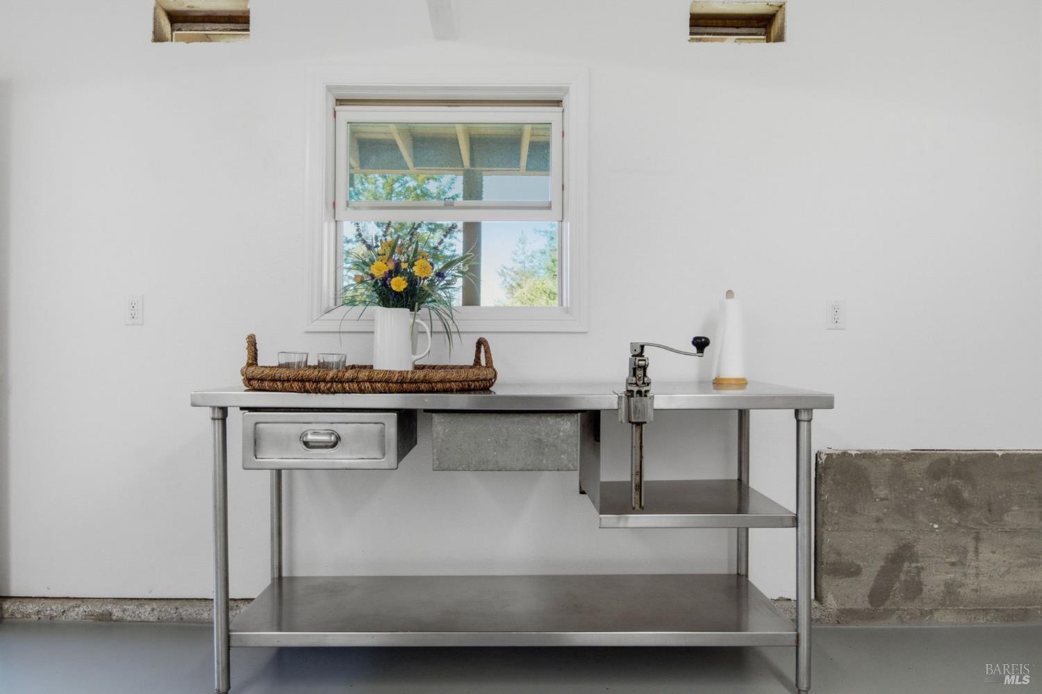 10960 Barnett Valley Road Sebastopol, CA 95472 - Photo 15 of 47