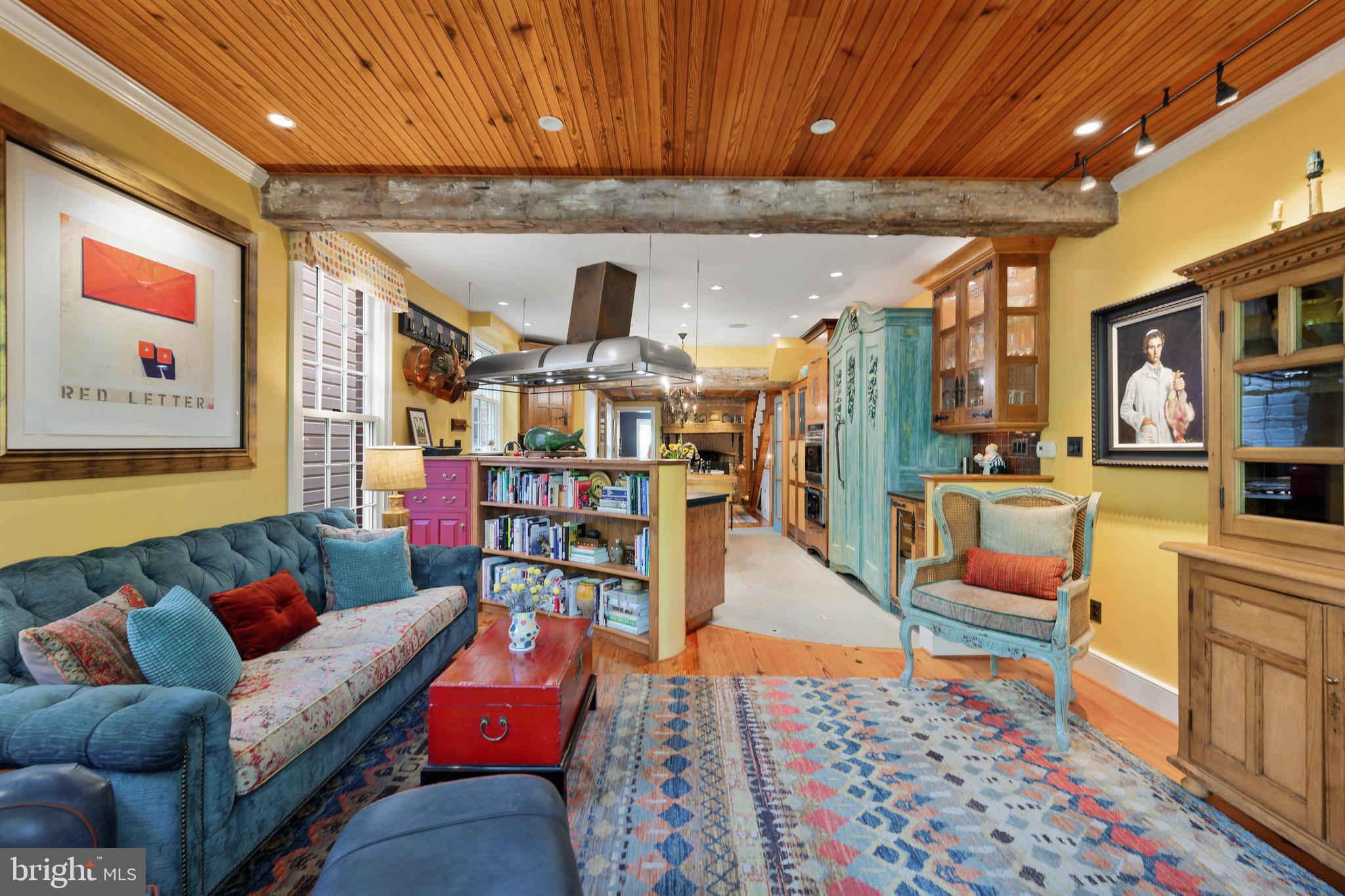 511 Queen Street Alexandria, VA 22314 - Photo 26 of 58 a living room with furniture and a rug