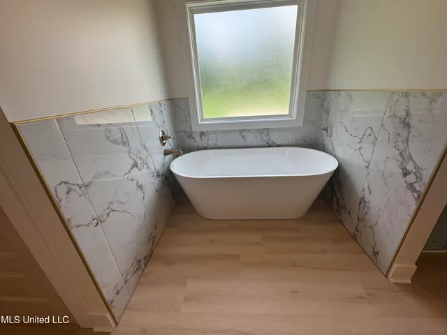 $569,000 | 2737 Highwoods Drive, Byhalia, MS 38611